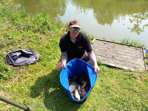 Mark's 107lb catch at Pond 4.